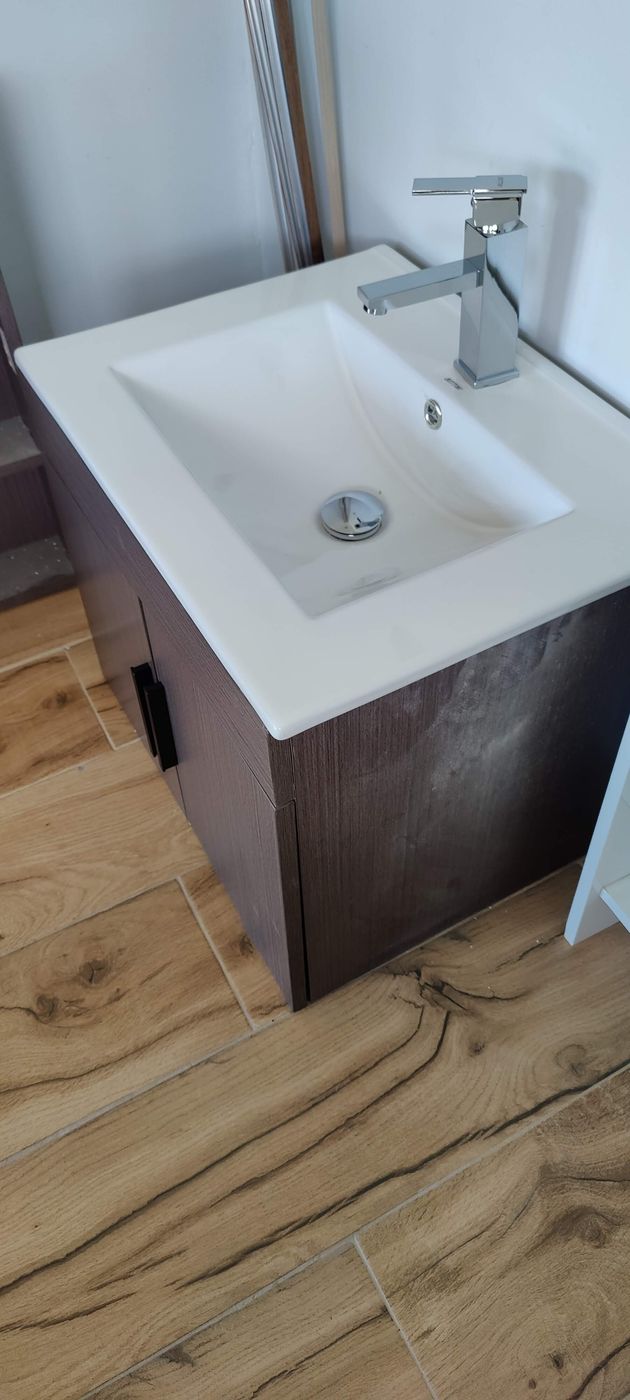 Vanidad de baño en panel honeycomb