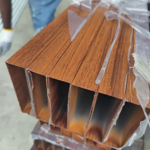 Fachada de aluminio ALUCOM — trabajo ejecutado (foto 53)